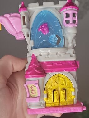 Disney Doorables Belle Castle